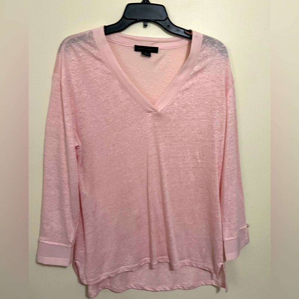 Sanctuary lightweight pink size medium top.